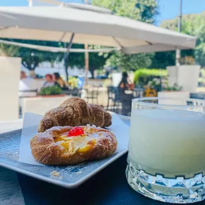 Leone & Restaurant Nocleg ze śniadaniem